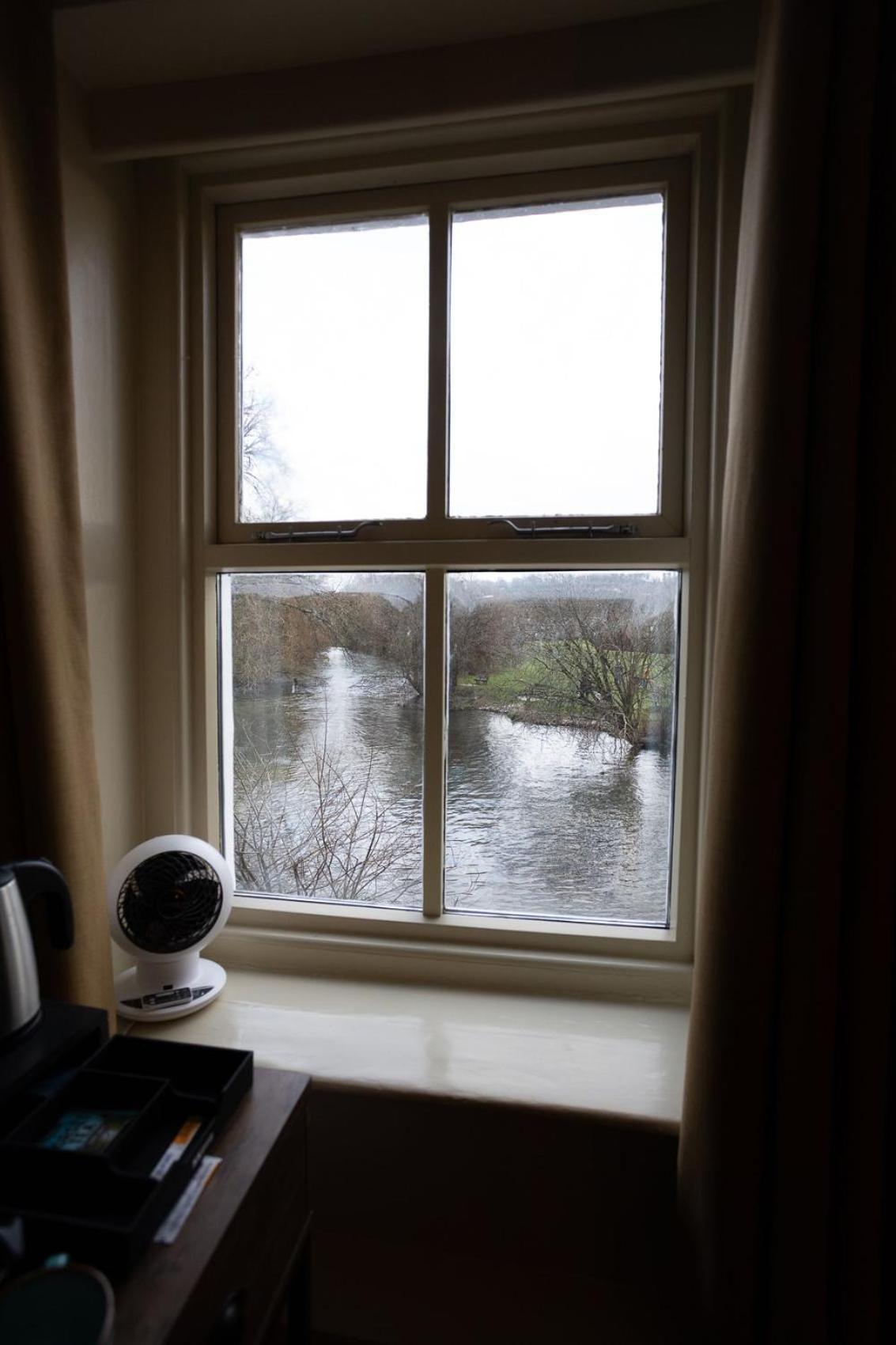 Old Mill Hotel Salisbury Eksteriør billede